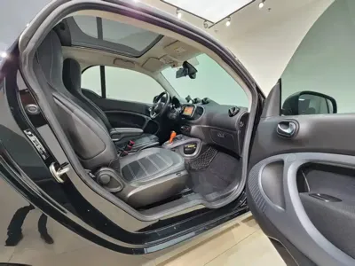 Smart Smart Fortwo 2018, 63900 км, за 9255.26 USD - фото 16