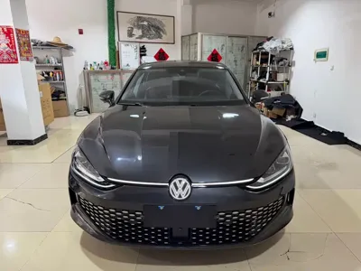 Volkswagen Lamando 2023, 6000 км, за 21756.63 USD