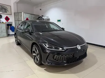 Volkswagen Lamando 2023, 6000 км, за 21756.63 USD