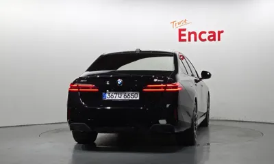 BMW 5-Series 2026, 5111 км, за 76643.02 USD
