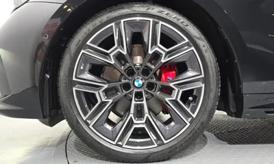 BMW 5-Series 2026, 5111 км, за 76643.02 USD