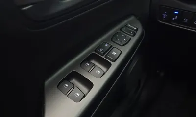 Hyundai Kona 2020, 18848 км, за 11525.68 USD - фото 28