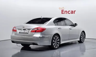 Hyundai Genesis 2013, 190061 км, за 3832.18 USD