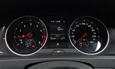 Volkswagen Golf 2016, 102388 км, за 10288.46 USD - фото 8