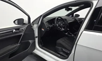 Volkswagen Golf 2016, 102388 км, за 10288.46 USD - фото 10