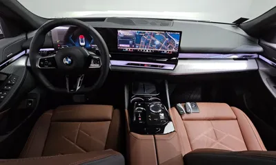 BMW 5-Series 2025, 3259 км, за 57849.55 USD - фото 7