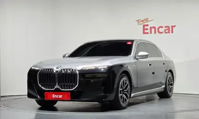 BMW 7-Series · 2023 год