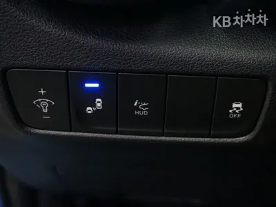 Hyundai Kona 2019, 49943 км, за 10437.18 USD - фото 17