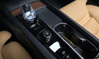 Volvo XC60 2024, 17729 км, за 32720.81 USD - фото 9