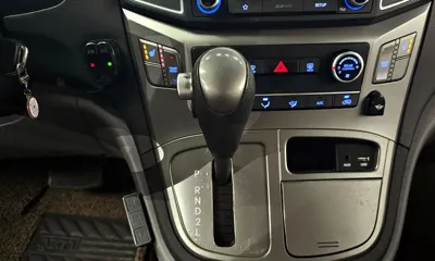 Hyundai Starex 2019, 105148 км, за 11954.8 USD - фото 9