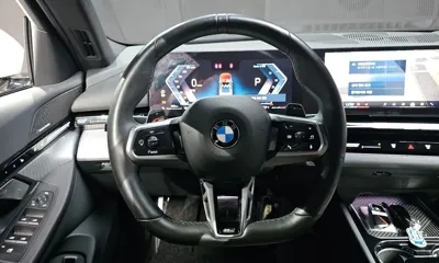 BMW 5-Series 2024, 22349 км, за 39379.02 USD - фото 12