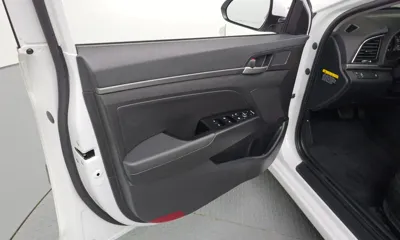 Hyundai Avante 2018, 77812 км, за 8143.33 USD - фото 24