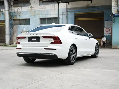 Volvo S60 2025, 16000 км, за 22630.52 USD