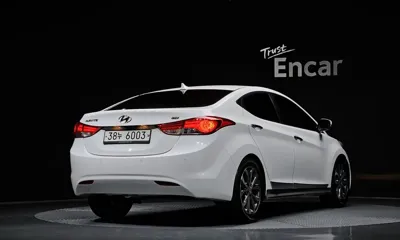 Hyundai Avante 2013, 116472 км, за 2756.99 USD