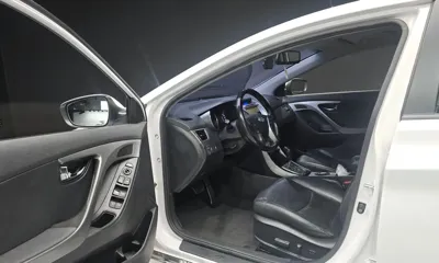 Hyundai Avante 2013, 116472 км, за 2756.99 USD - фото 10
