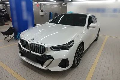 BMW 5 Series · 2024 год