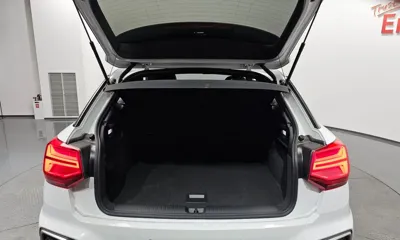 Audi Q2 2023, 9384 км, за 24377.55 USD - фото 20
