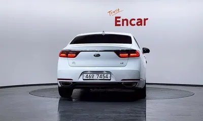 Kia K7 2018, 46863 км, за 10258.27 USD