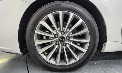 Kia K7 2018, 46863 км, за 10258.27 USD