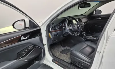 Kia K7 2018, 46863 км, за 10258.27 USD - фото 10