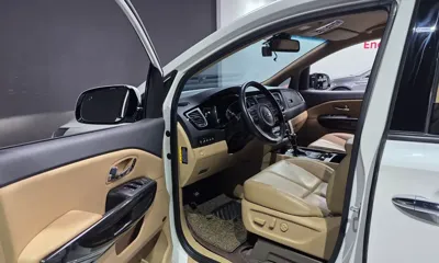 Kia Canival 2016, 160556 км, за 7085.74 USD - фото 10