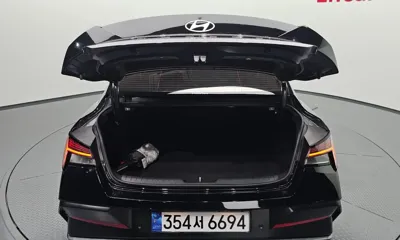 Hyundai Avante 2025, 9061 км, за 16410.66 USD - фото 27