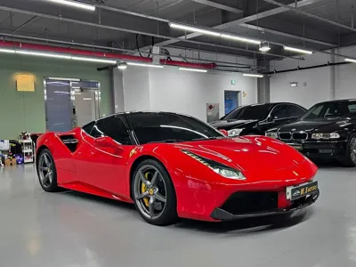 Ferrari 488 2017, 14400 км, за 662244.48 USD