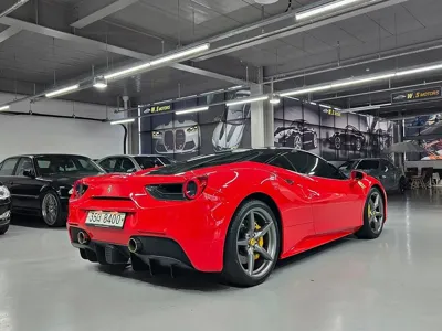 Ferrari 488 2017, 14400 км, за 662244.48 USD