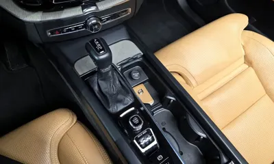 Volvo XC60 2020, 112703 км, за 19037.56 USD - фото 9