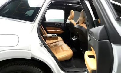 Volvo XC60 2020, 112703 км, за 19037.56 USD - фото 12