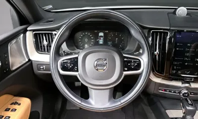 Volvo XC60 2020, 112703 км, за 19037.56 USD - фото 13