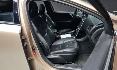 Volvo V40 2013, 112468 км, за 6502.89 USD - фото 10