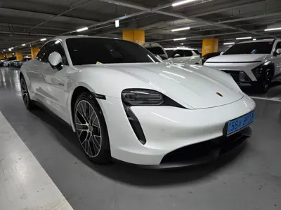 Porsche Taycan 2022, 74760 км, за 53278.74 USD