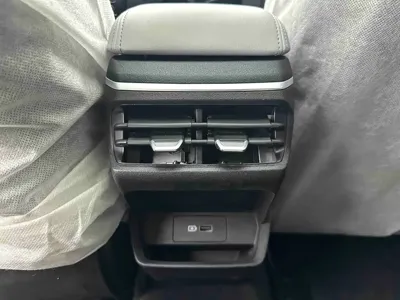 Geely Emgrand 2023, 6500 км, за 10594.26 USD - фото 14