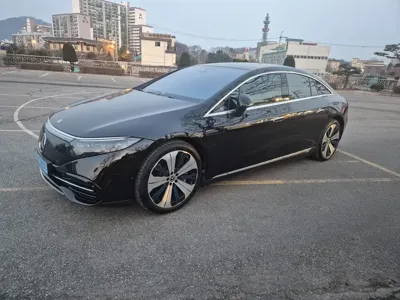 Mercedes-Benz EQS 2023, 13000 км, за 44854.69 USD