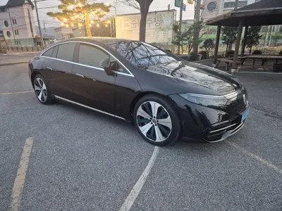 Mercedes-Benz EQS 2023, 13000 км, за 44854.69 USD