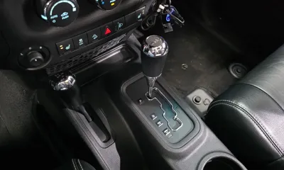 Jeep Wrangler 2012, 107018 км, за 12078.25 USD - фото 9