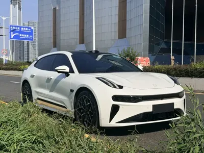 Zeekr 001 2024, 27000 км, за 27486.22 USD