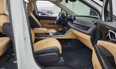 Kia Canival 2023, 29762 км, за 18019.79 USD - фото 11