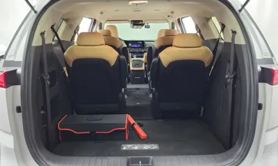 Kia Canival 2023, 29762 км, за 18019.79 USD - фото 20