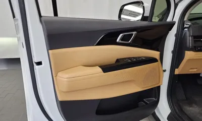 Kia Canival 2023, 29762 км, за 18019.79 USD - фото 24