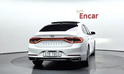 Hyundai Grandeur 2018, 210536 км, за 7741.35 USD