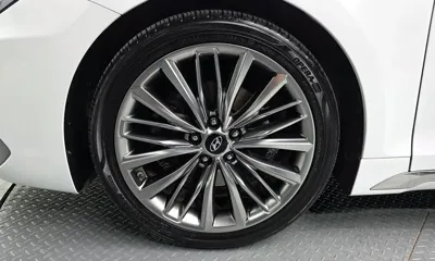 Hyundai Grandeur 2018, 210536 км, за 7741.35 USD