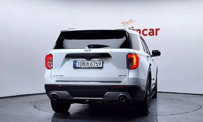 Ford Explorer 2021, 81923 км, за 18037.66 USD