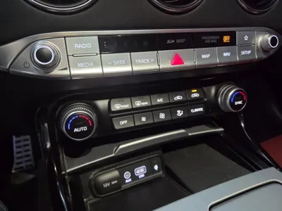 Kia Stinger 2018, 75000 км, за 13544.76 USD - фото 16