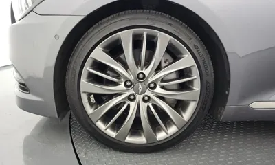 Hyundai Genesis 2016, 152854 км, за 6830.76 USD