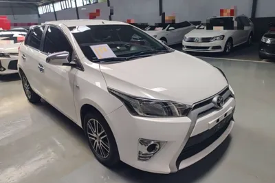 Toyota YARiS L Zhi Xuan 2015, 72500 км, за 6423 USD