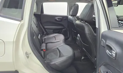 Jeep Compass 2020, 50268 км, за 10703.67 USD - фото 12