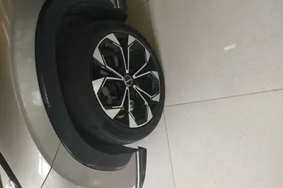 Roewe RX5 New Energy 2023, 35100 км, за 10991 USD - фото 10