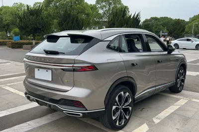 Roewe RX5 New Energy 2023, 35100 км, за 10991 USD - фото 18